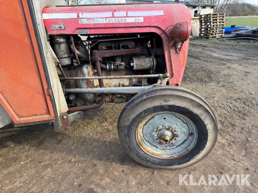 Tracteur agricole Traktor Massey Ferguson 35: photos 12