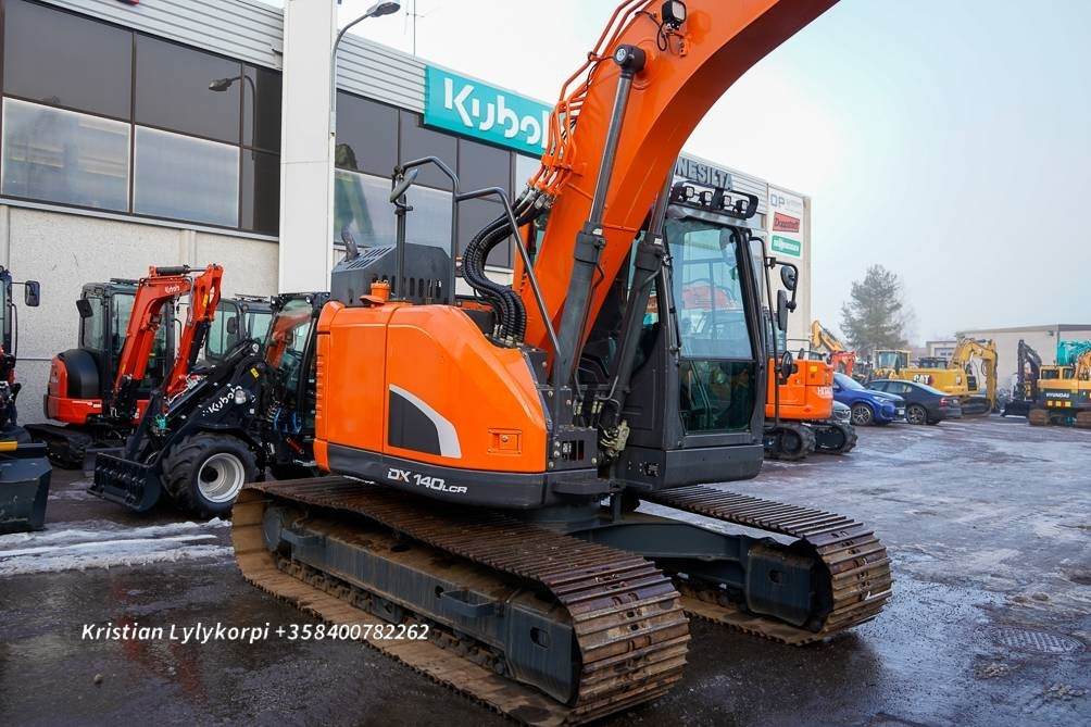 Pelle sur chenille Doosan DX140LCR-5 PYÖRITTÄJÄLLÄ: photos 8