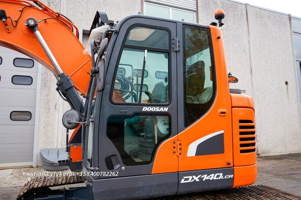 Pelle sur chenille Doosan DX140LCR-5 PYÖRITTÄJÄLLÄ: photos 31