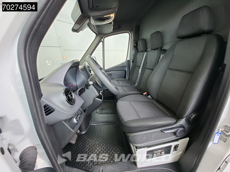 Mercedes-Benz Sprinter 317 CDI Automaat Bakwagen Laadklep Camera Airco MBUX Koffer Meubelbak 20m3 Airco - crédit-bail Mercedes-Benz Sprinter 317 CDI Automaat Bakwagen Laadklep Camera Airco MBUX Koffer Meubelbak 20m3 Airco: photos 12