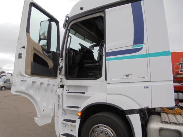 Tracteur routier Mercedes-Benz Actros 1842 LS EUR6: photos 8