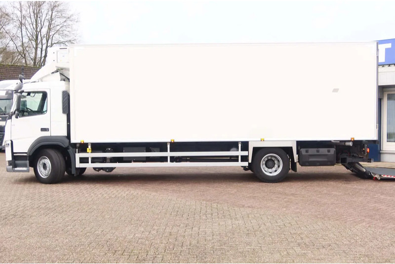 Camion frigorifique Volvo FM FM 330 4x2 Koel/Vries + Klep Dhollandia 2500 kg: photos 17