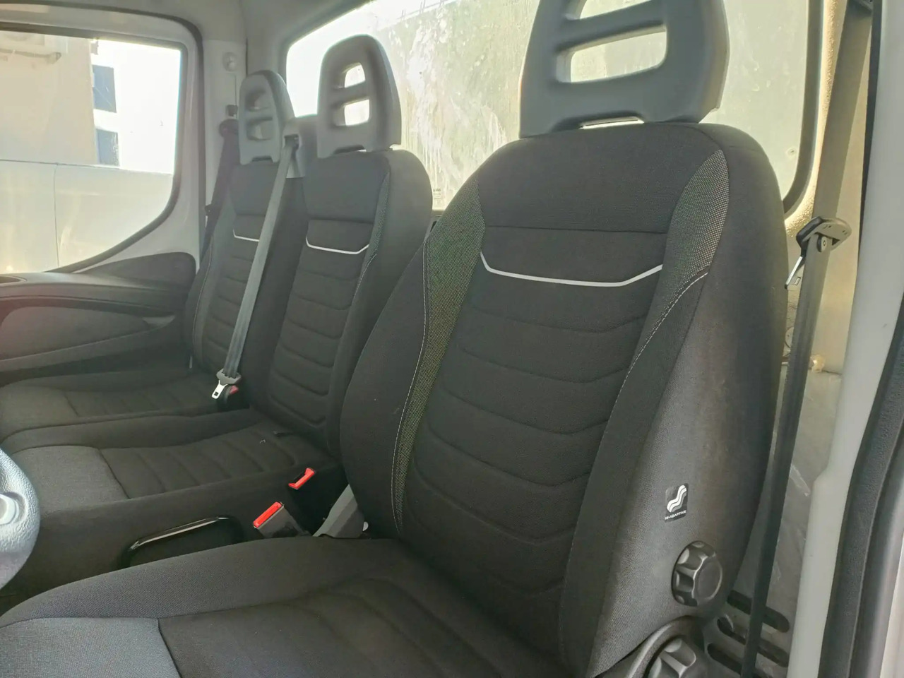 Utilitaire benne IVECO DAILY 35C16 CC 3.0: photos 12