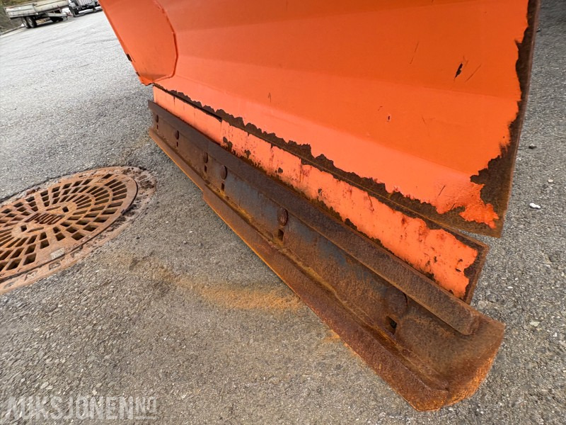 Tracteur agricole 2016 mod CASE IH Optum 300CVX med Pronar PUV-3300M V-plog og Kupper Weiser strøkasse: photos 30