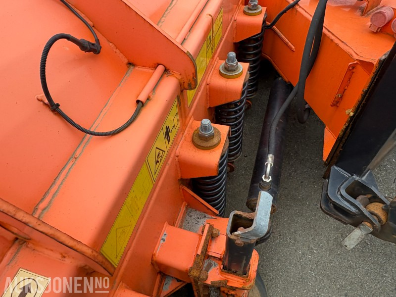 Tracteur agricole 2016 mod CASE IH Optum 300CVX med Pronar PUV-3300M V-plog og Kupper Weiser strøkasse: photos 31