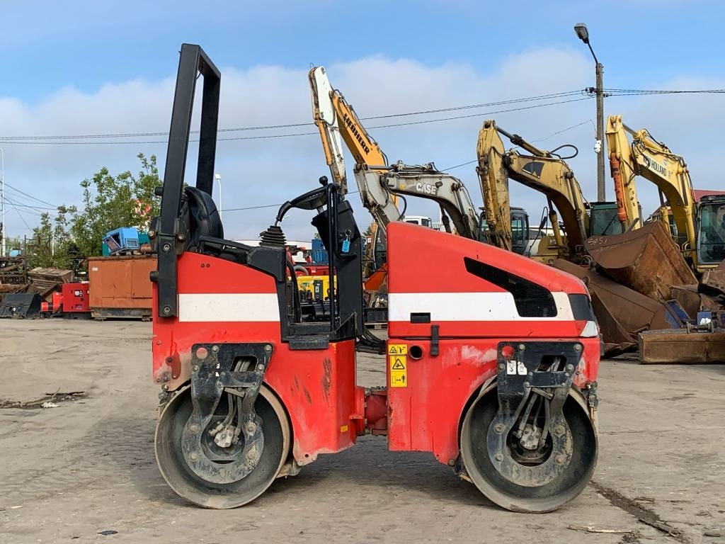 Rouleau compresseur JCB VMT 260: photos 6