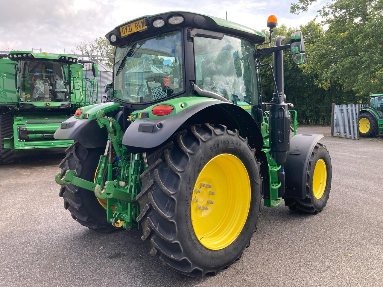 Tracteur agricole neuf John Deere 6130R: photos 11