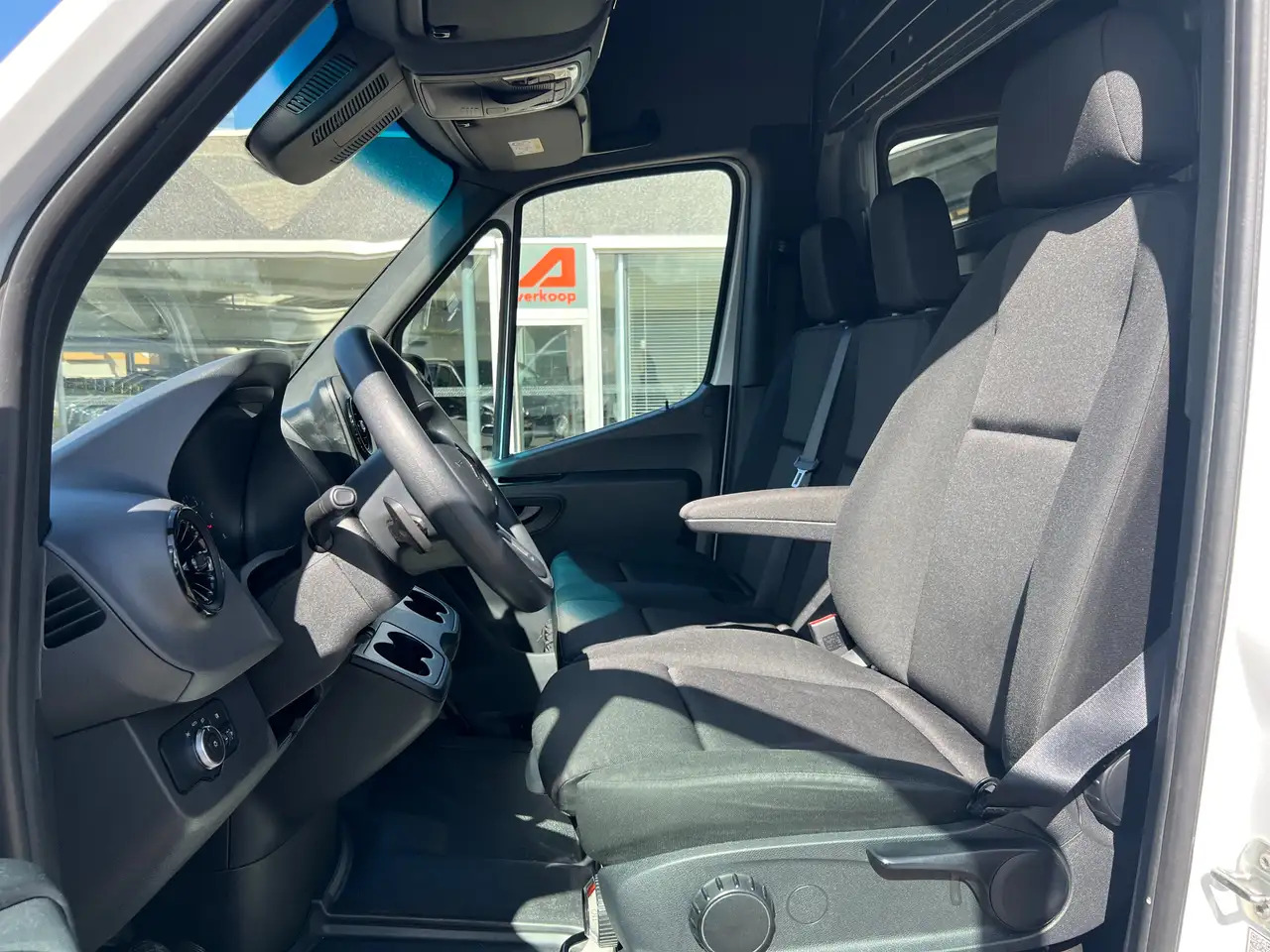 Mercedes-Benz Sprinter 317 L3H2 (39.750ex) 3.5T SLEEP|CARPLAY|CAMERA|PTS - crédit-bail Mercedes-Benz Sprinter 317 L3H2 (39.750ex) 3.5T SLEEP|CARPLAY|CAMERA|PTS: photos 12