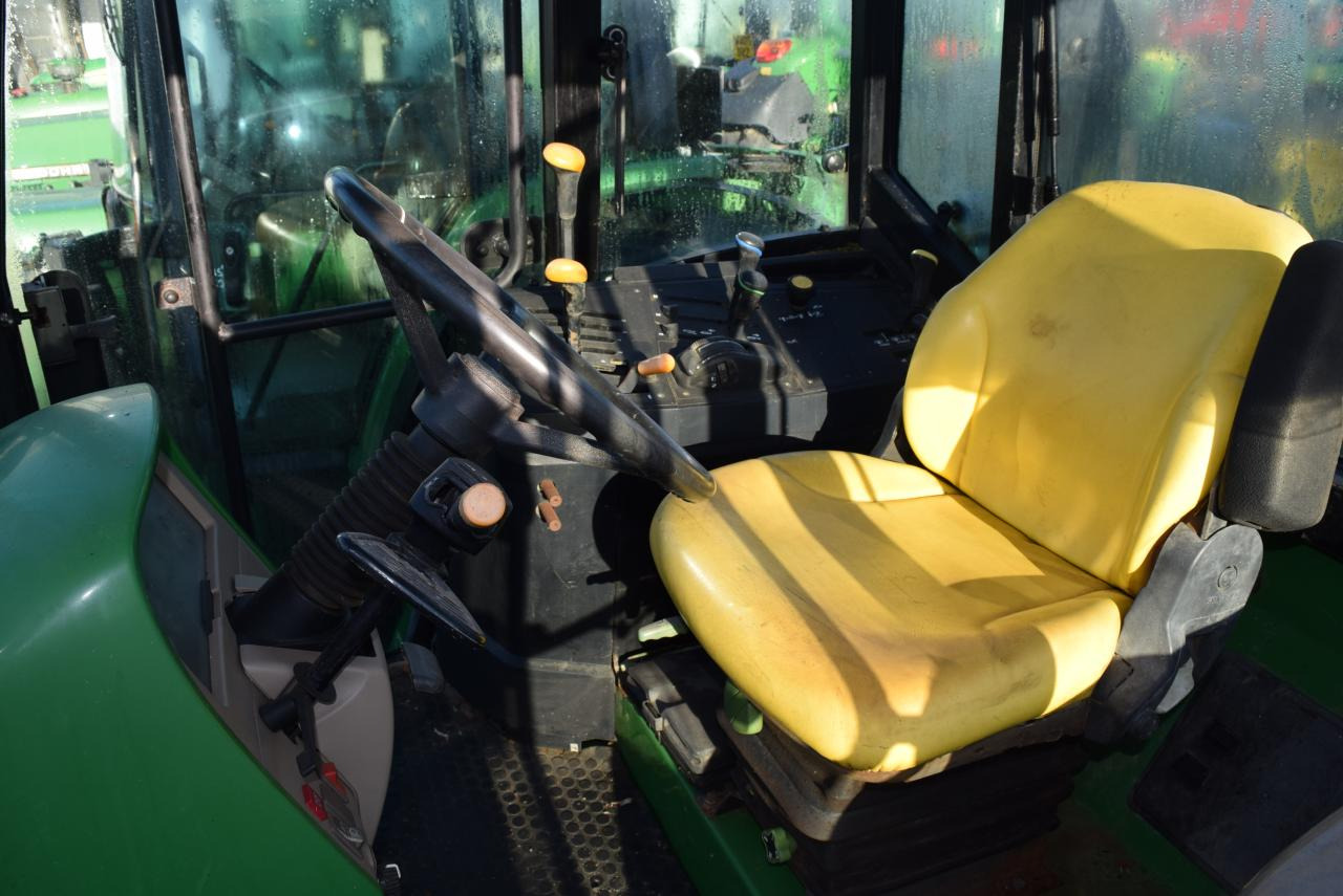 Tracteur agricole John Deere 6130: photos 7