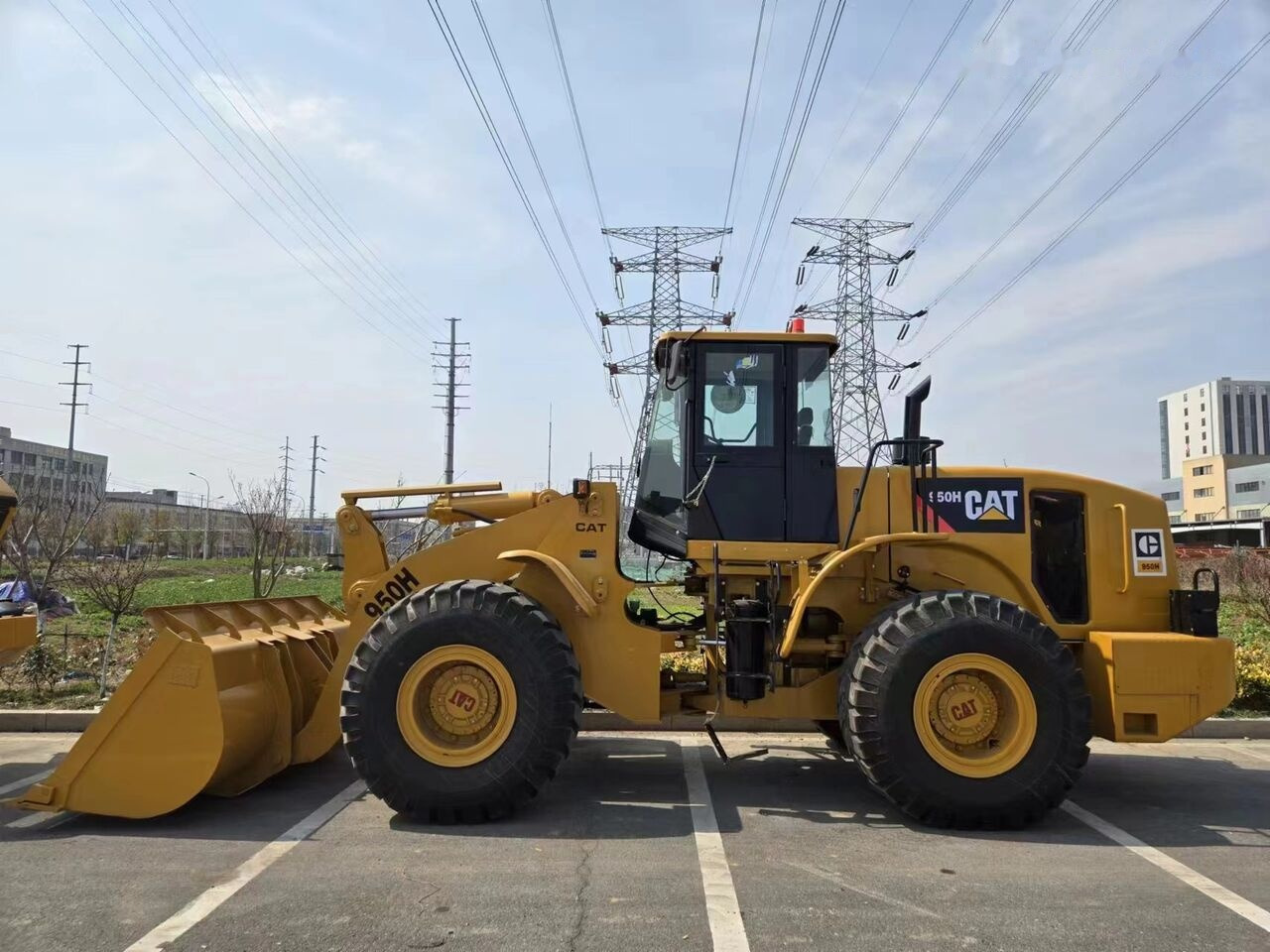 Chargeuse sur pneus Caterpillar 950H: photos 10