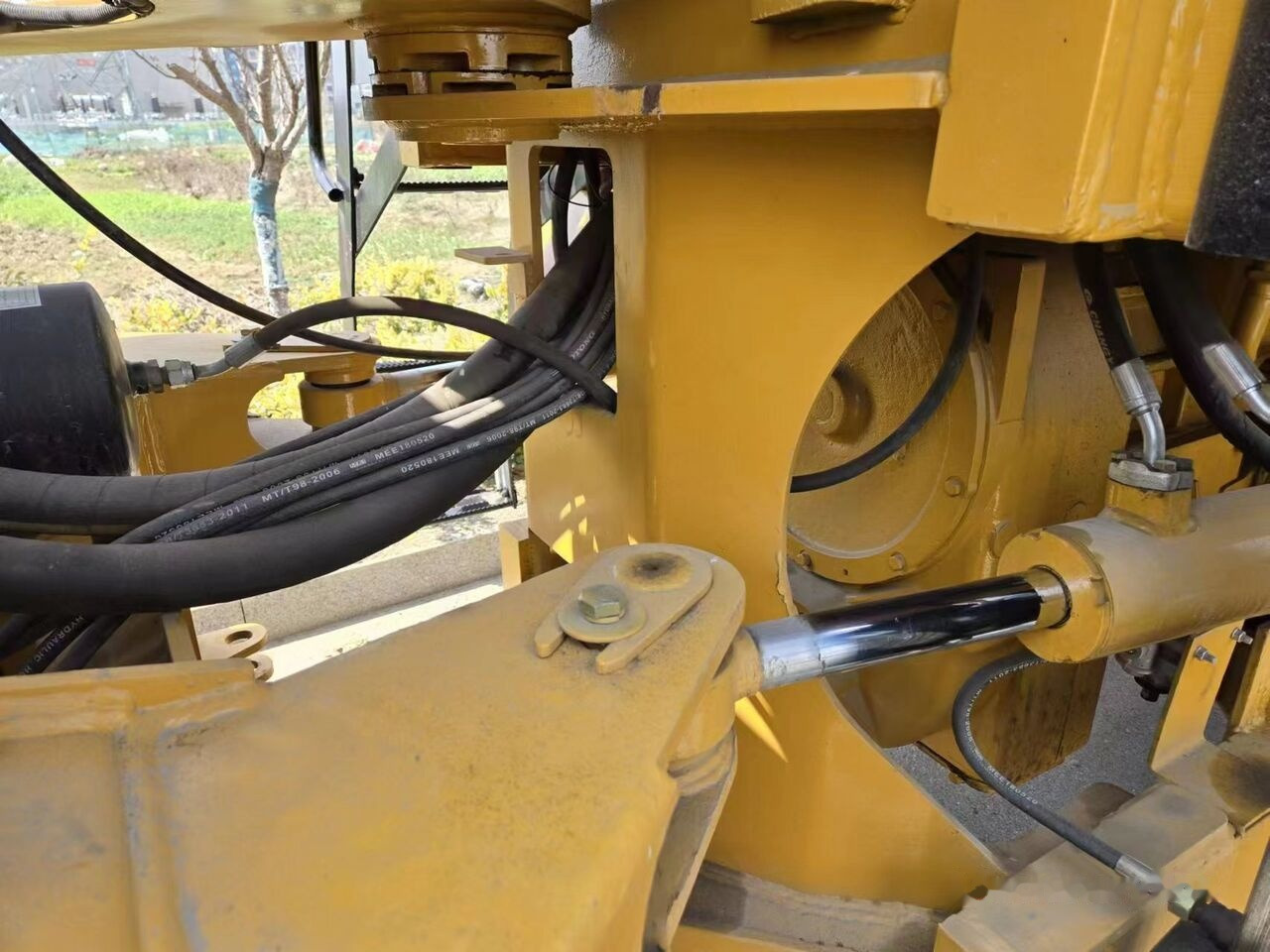 Chargeuse sur pneus Caterpillar 950H: photos 9