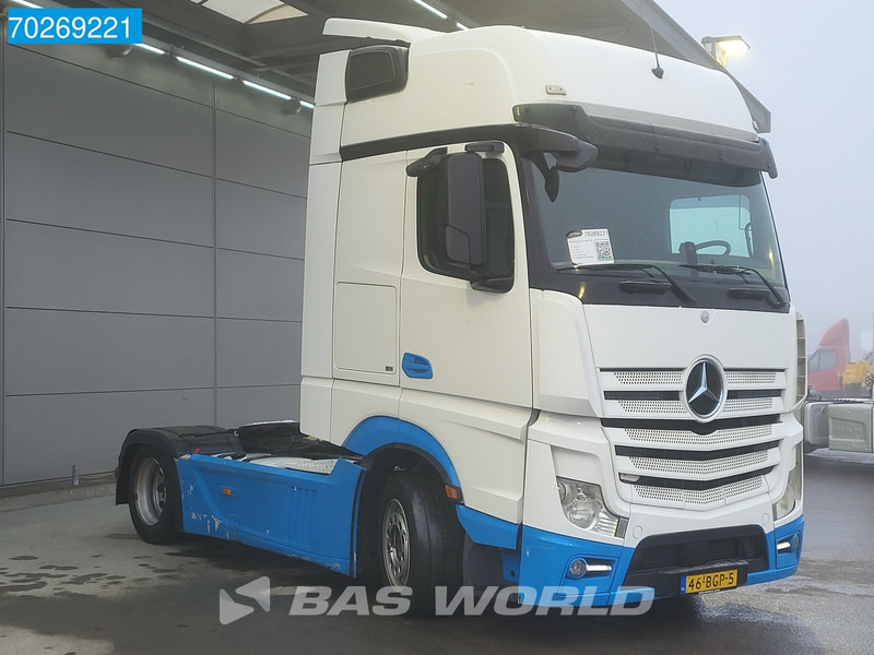 Tracteur routier Mercedes-Benz Actros 1845 Actros 4X2 NL-Truck Mega Retarder 2x Tanks Hebesattel EEV GigaSpace: photos 15