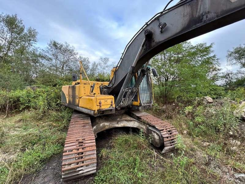 Pelle sur chenille Volvo EC210BLC: photos 8