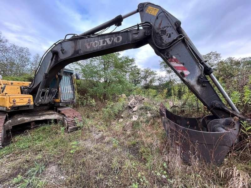 Pelle sur chenille Volvo EC210BLC: photos 15