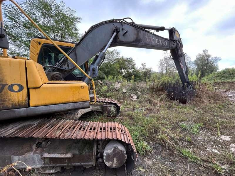 Pelle sur chenille Volvo EC210BLC: photos 44