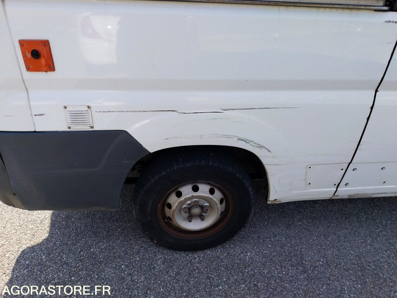 Fiat Ducato de 2013 avec Hayon arrière - 124 581 kms ( DA-240-SV) - crédit-bail Fiat Ducato de 2013 avec Hayon arrière - 124 581 kms ( DA-240-SV): photos 11