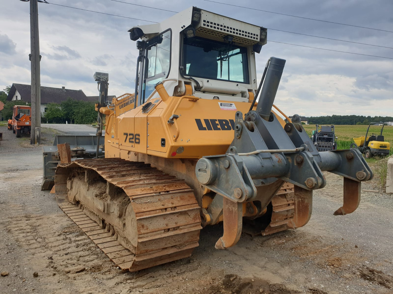 Bulldozer LIEBHERR PR 726 LGP: photos 6