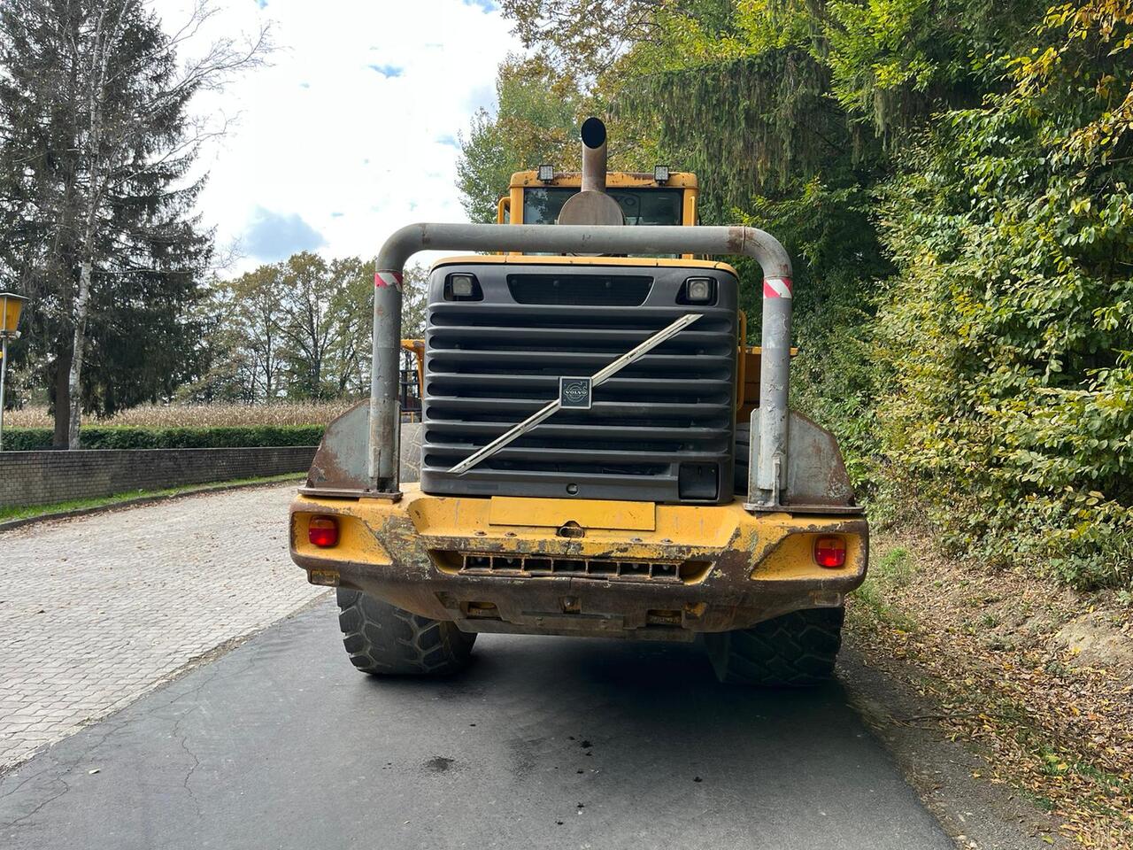 Chargeuse sur pneus VOLVO L 180 E: photos 6