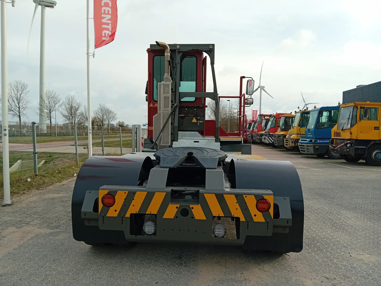 Tracteur portuaire TERBERG - YT220: photos 8