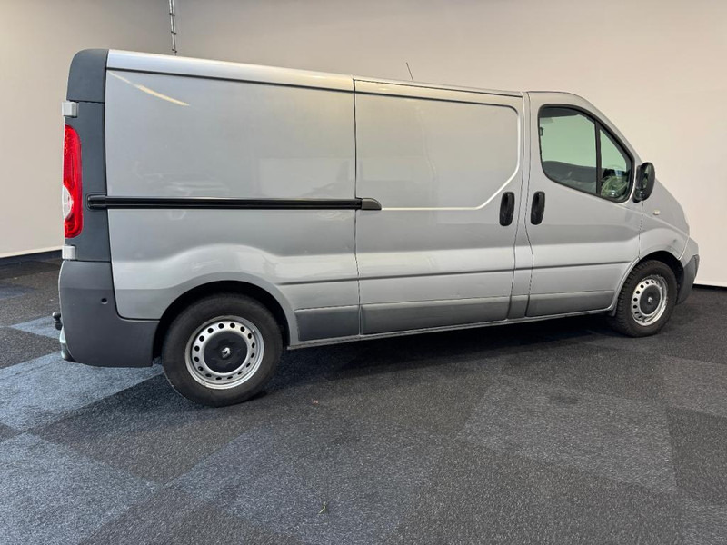 Fourgonnette Renault Trafic Trafic L2H1 T29 2.0 dCi 90 Airco: photos 8