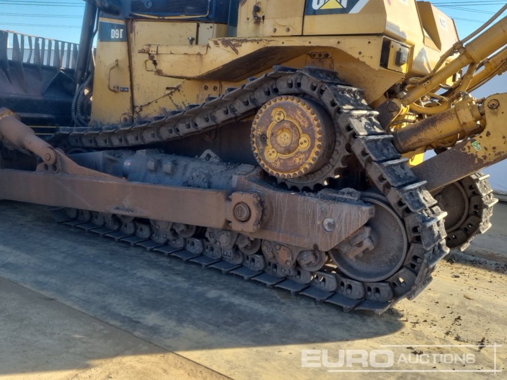 Bulldozer CAT D9T: photos 8