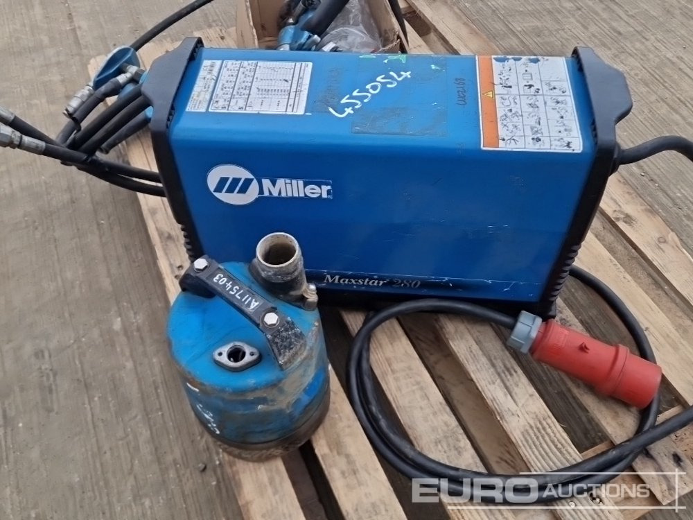 Matériel de chantier Hydraulic Impact Wrench (2 of), Miller 415Volt Welder, Submersible Pump: photos 13